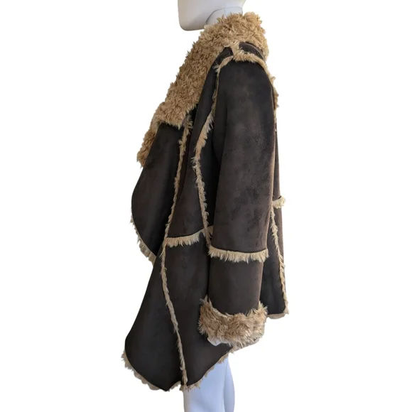 Fabulous Furs Chocolate Teddy Coat by Donna Salyers - Picture 3 of 8
